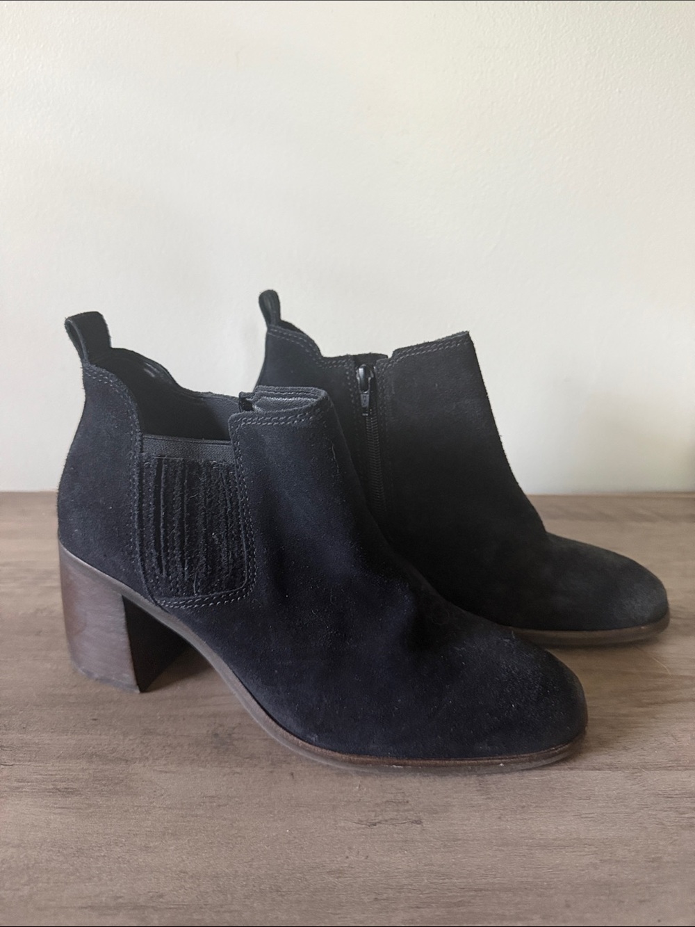 Women's Lucky Brabd Black Suede Ankle Booties